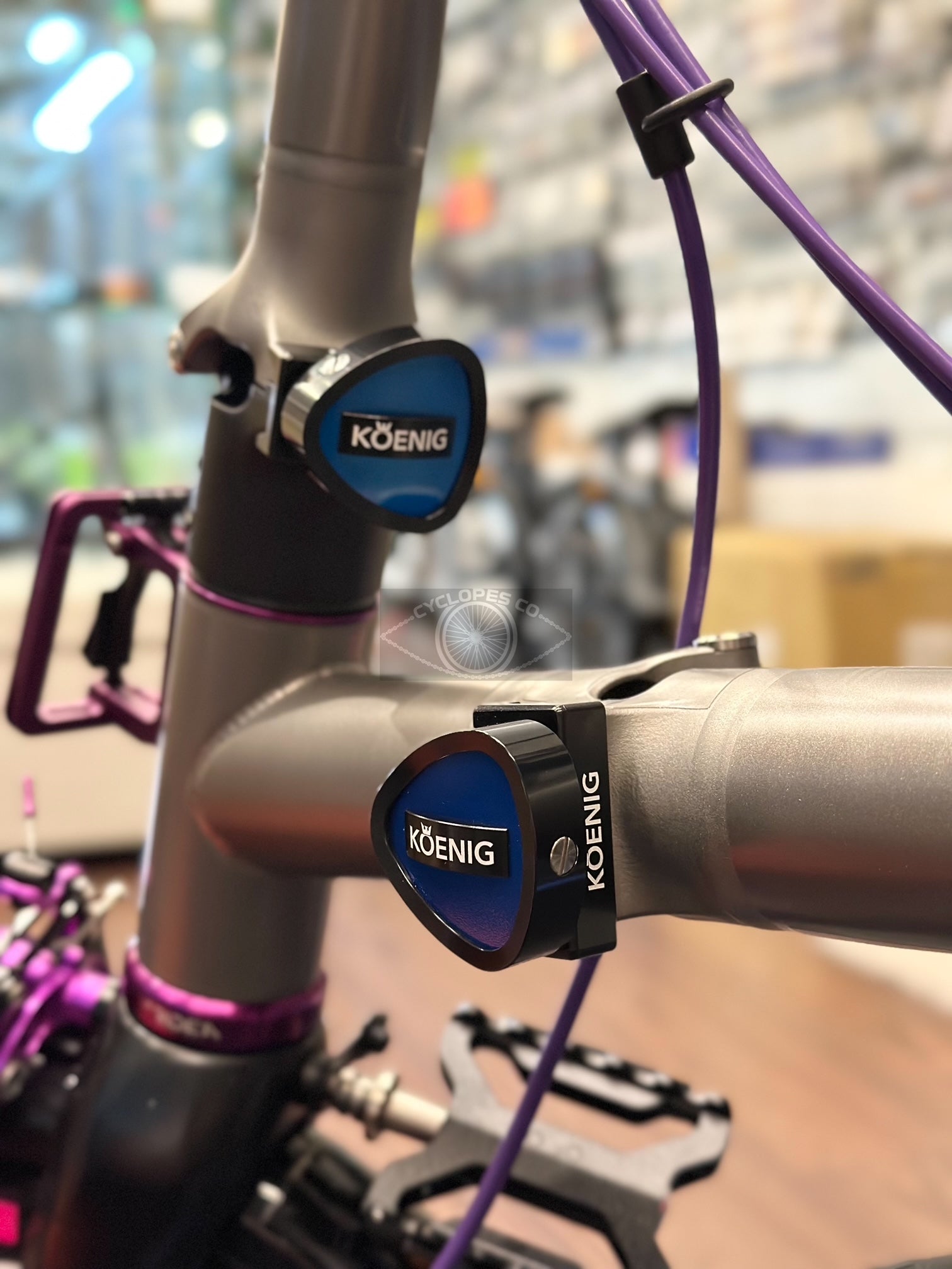 Koenig Hinge Clamps for T Line